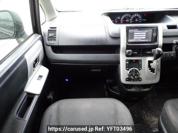 Used 2013 AT toyota noah ZRR70G Image[19]