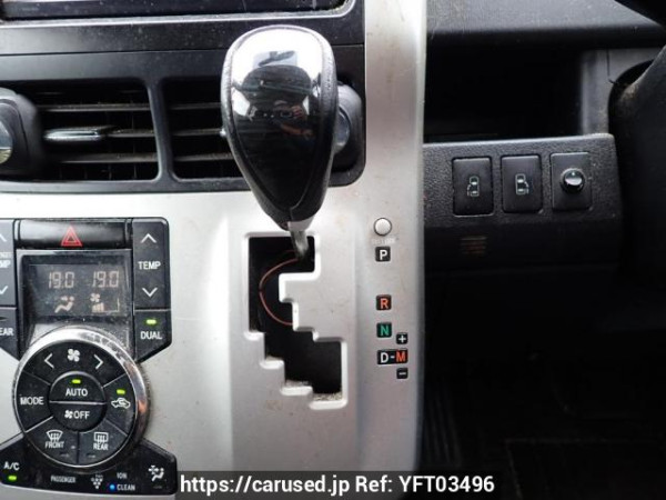 Used 2013 AT toyota noah ZRR70G Image[23]