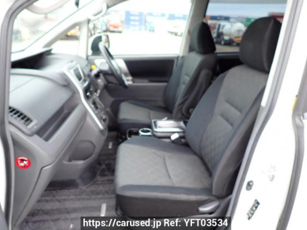 Used 2009 AT toyota noah ZRR70W Image[14]