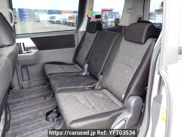 Used 2009 AT toyota noah ZRR70W Image[16]