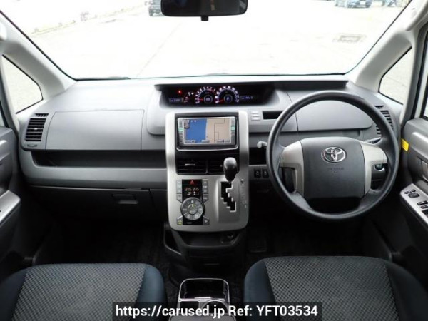 Used 2009 AT toyota noah ZRR70W Image[18]