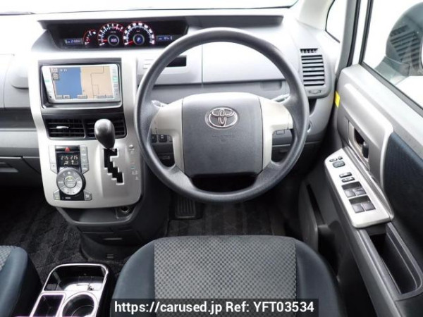 Used 2009 AT toyota noah ZRR70W Image[20]