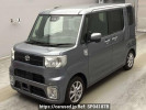 Toyota Pixis Mega LA700A