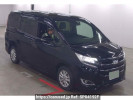 Toyota Noah ZWR80G
