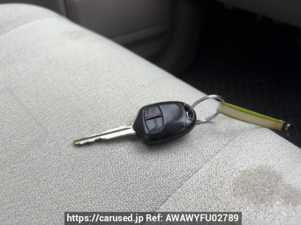 Used 2005 AT mitsubishi ek-wagon H81W Image[16]