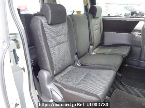 Used 2008 AT toyota noah ZRR70W Image[13]