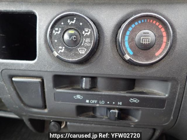 Used 2006 MT toyota regiusace-van KDH200V Image[23]