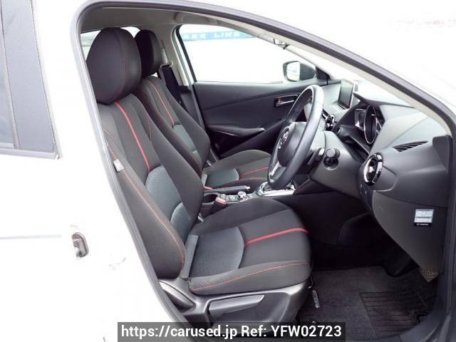 Buy Used 2016 Mazda Demio DJ5FS (YFW02723) - Carused.jp