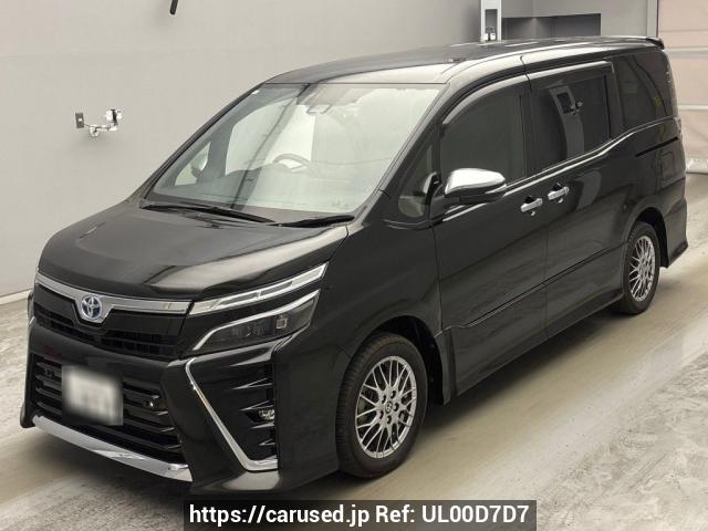 Buy Used 2021 Toyota Voxy ZWR80W (UL00D7D7) - Carused.jp