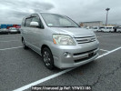 Toyota Noah AZR60G
