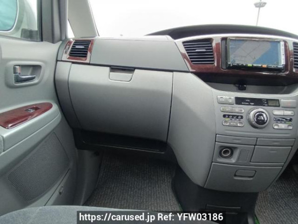 Used 2005 AT toyota noah AZR60G Image[18]