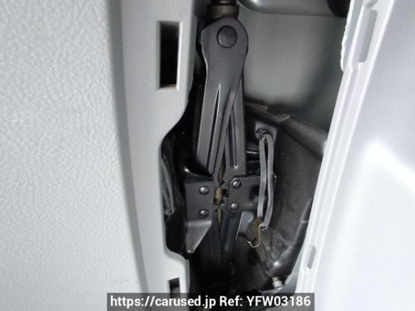 Used 2005 AT toyota noah AZR60G Image[43]