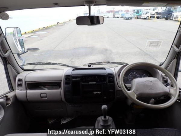 Used 2011 MT toyota toyoace-route-van XZU508V Image[18]