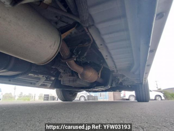 Used 2005 AT toyota regiusace-van KDH200V Image[34]