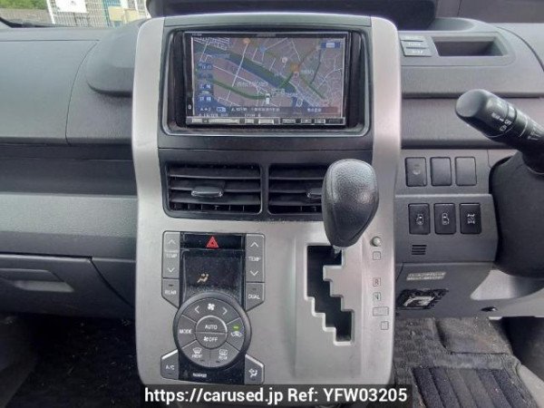 Used 2008 AT toyota noah ZRR75W Image[23]