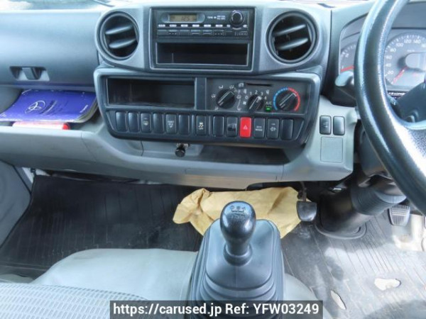 Used 2016 MT toyota dyna-route-van XZC605V Image[24]
