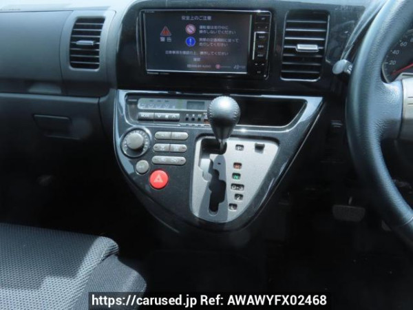 Used 2004 AT toyota wish ZNE10G Image[24]