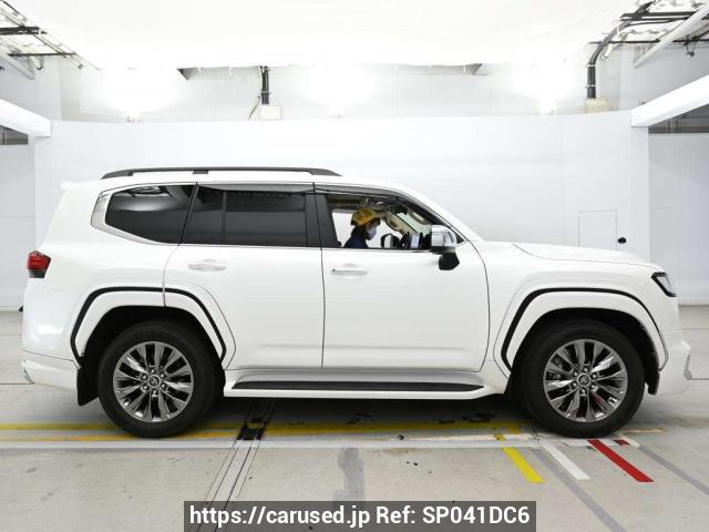 Buy Used 2023 Toyota Land Cruiser VJA300W (SP041DC6) - Carused.jp