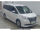 Toyota Noah ZWR80G