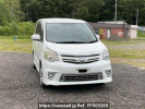 Toyota Noah ZRR75W