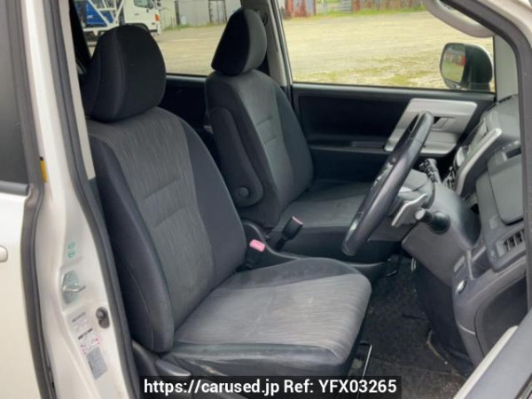 Used 2010 AT toyota noah ZRR75W Image[12]