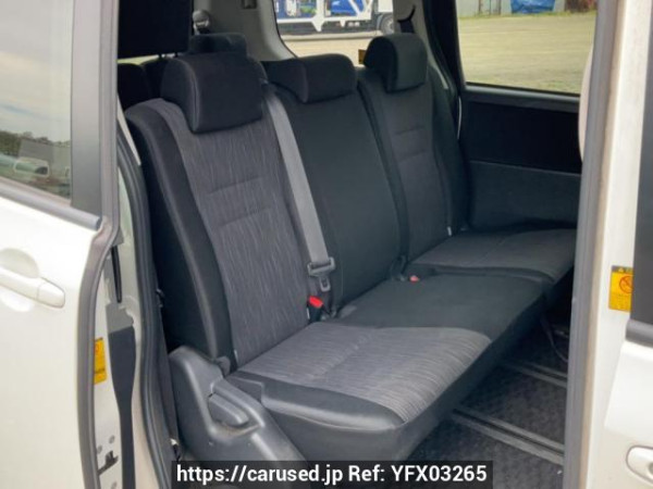 Used 2010 AT toyota noah ZRR75W Image[14]