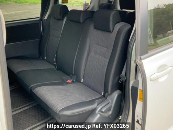 Used 2010 AT toyota noah ZRR75W Image[15]