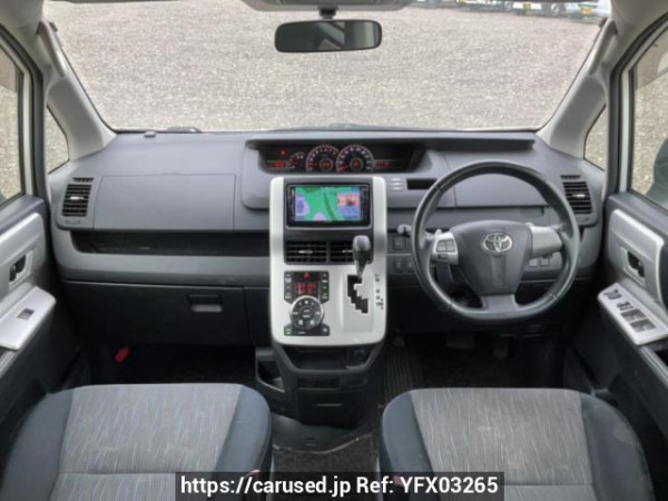 Used 2010 AT toyota noah ZRR75W Image[17]