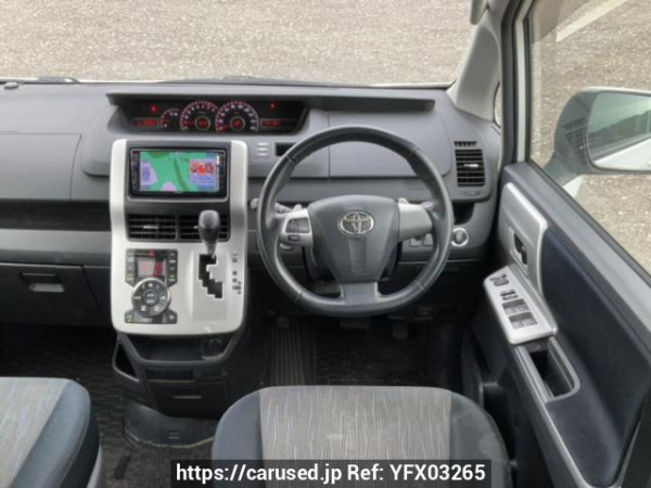 Used 2010 AT toyota noah ZRR75W Image[19]