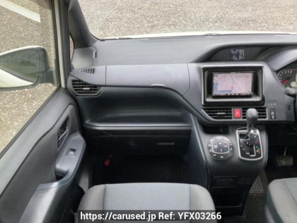 Used 2014 AT toyota noah ZRR85G Image[18]