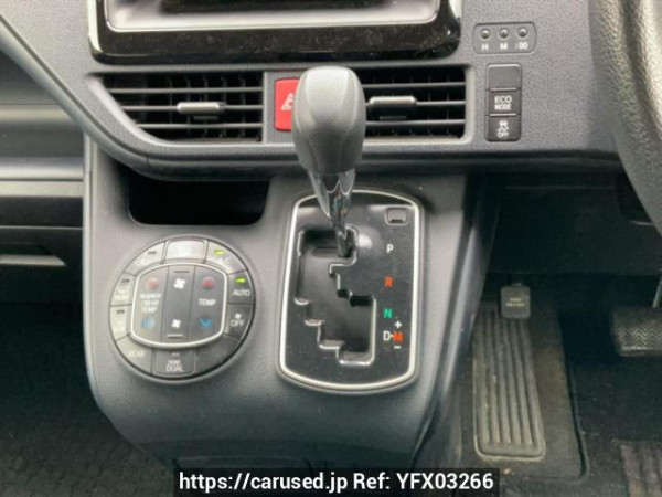 Used 2014 AT toyota noah ZRR85G Image[23]