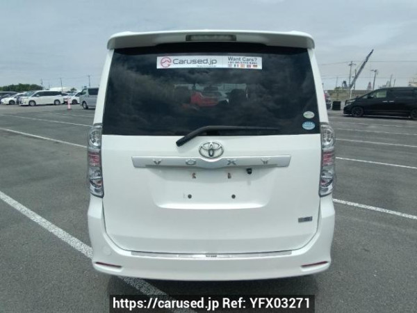 Used 2010 AT toyota voxy ZRR70W Image[5]
