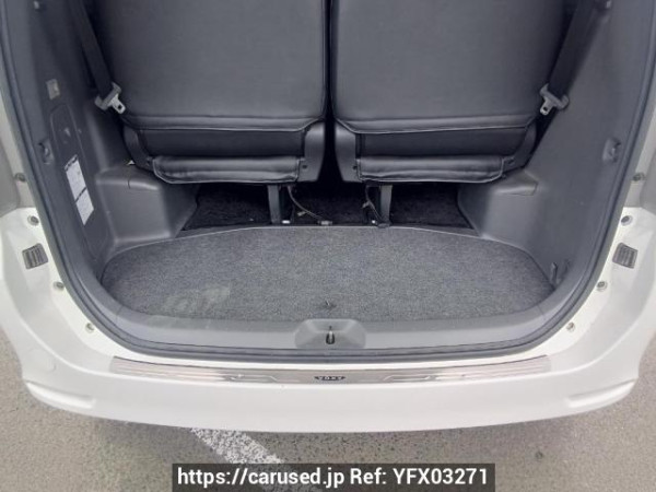 Used 2010 AT toyota voxy ZRR70W Image[8]