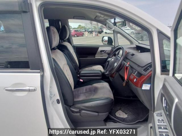 Used 2010 AT toyota voxy ZRR70W Image[13]