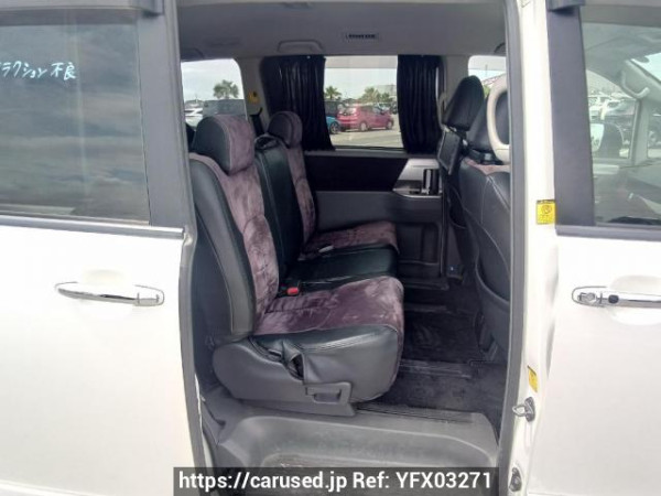 Used 2010 AT toyota voxy ZRR70W Image[15]