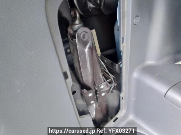 Used 2010 AT toyota voxy ZRR70W Image[42]