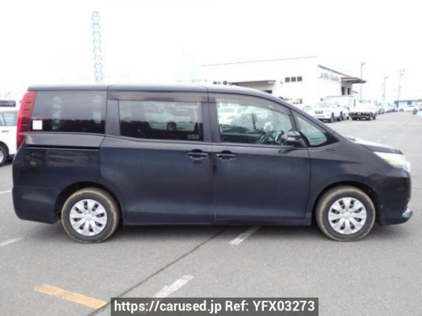 Used 2014 AT toyota noah ZRR80G Image[7]