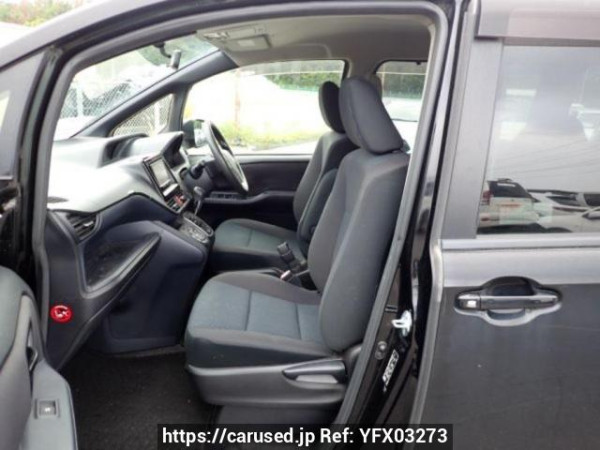 Used 2014 AT toyota noah ZRR80G Image[13]