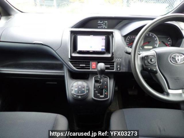 Used 2014 AT toyota noah ZRR80G Image[19]