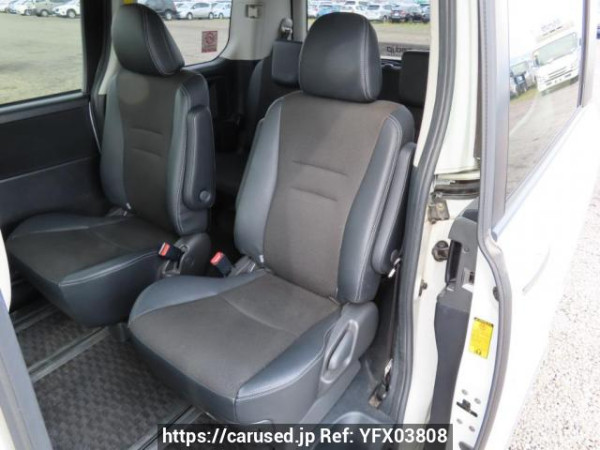 Used 2013 AT toyota voxy ZRR70W Image[20]