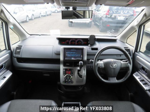 Used 2013 AT toyota voxy ZRR70W Image[23]