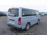 Used 2005 AT toyota regiusace-van TRH200V Image[6]