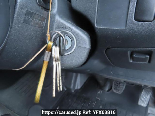 Used 2005 AT toyota regiusace-van TRH200V Image[30]