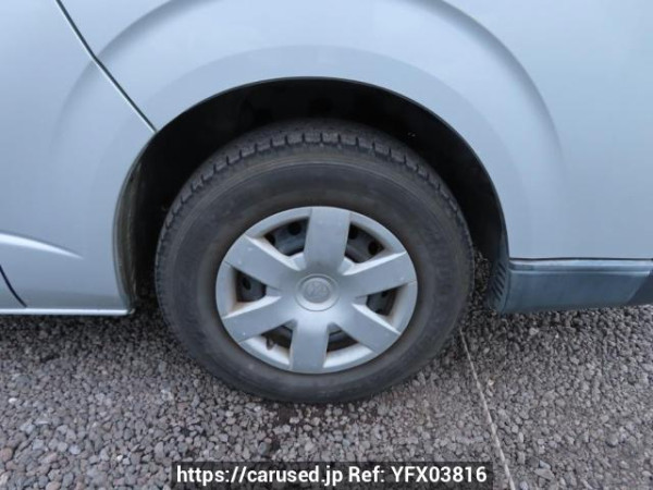 Used 2005 AT toyota regiusace-van TRH200V Image[32]