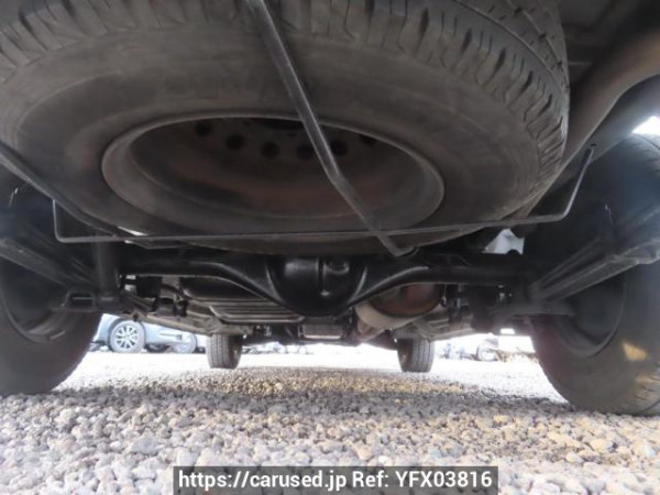 Used 2005 AT toyota regiusace-van TRH200V Image[44]