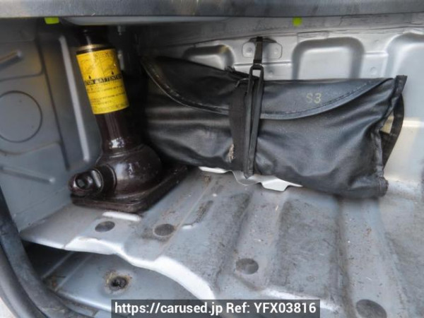 Used 2005 AT toyota regiusace-van TRH200V Image[46]