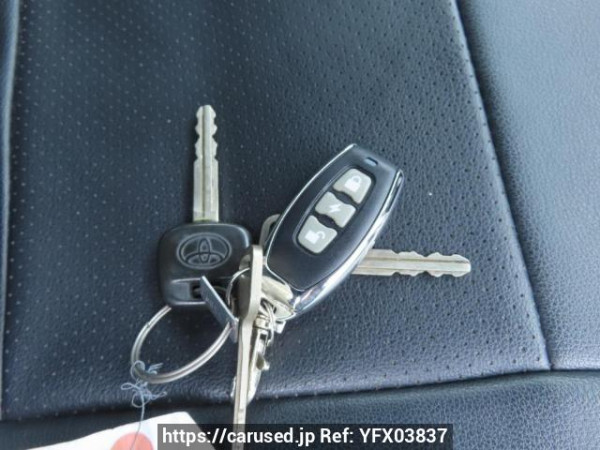 Used 2004 AT toyota regiusace-van KDH200V Image[32]