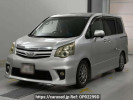 Toyota Noah ZRR70W