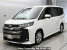 Toyota Noah MZRA90W