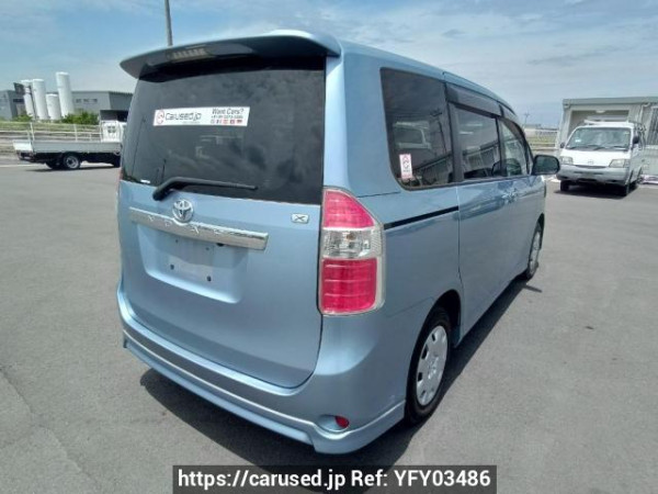 Used 2007 AT toyota noah ZRR70G Image[6]